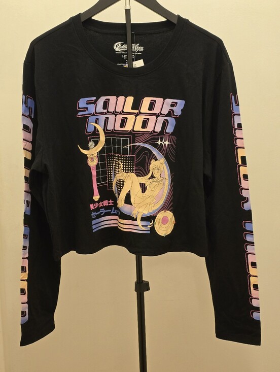 Sailor Moon Other - Pretty Guardian Sailor Moon Longsleeved Crop shirt - Size 3X -Juniors -Hot Topic